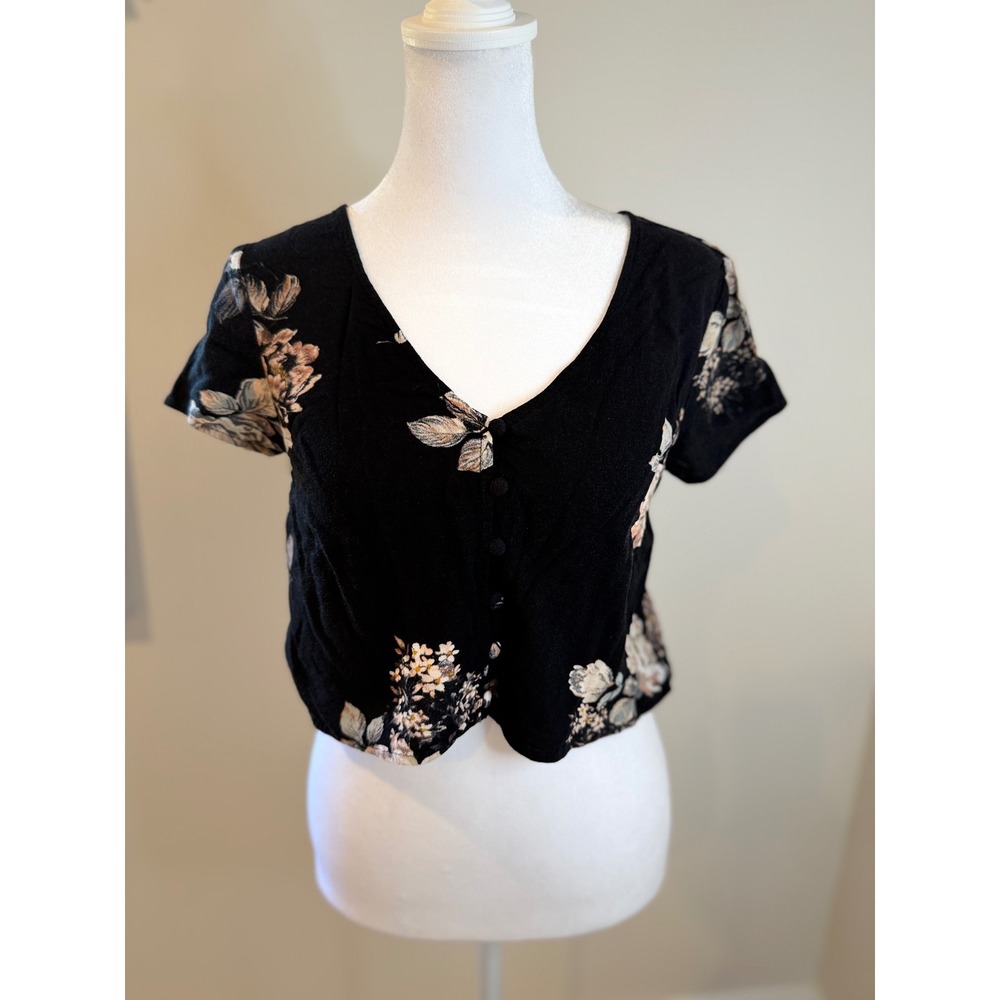 Kendall & Kylie Black Floral Button-down Crop Top V-neckline Size M